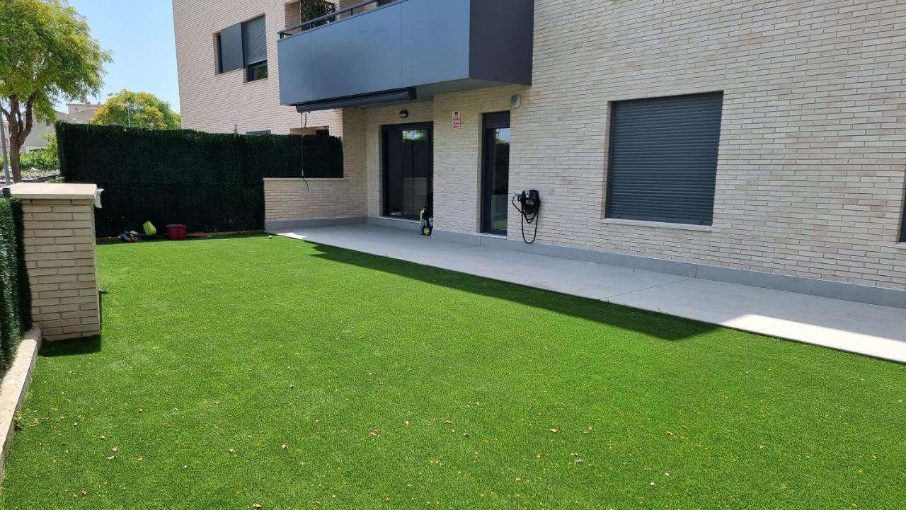 Apartamento Diseno Con Jardin Privado A 100 Metros Del Mar Torredembarra Esterno foto